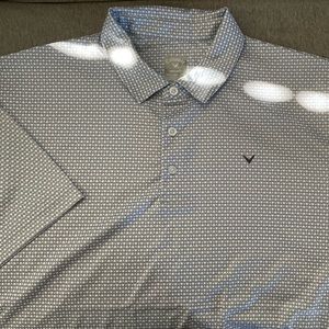 Callaway golf polo in blue and white geometric pattern. Size XXL